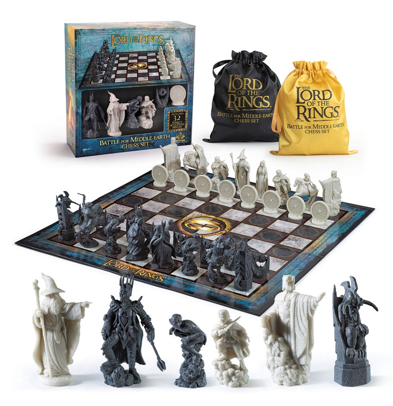 The Noble Collection The Lord of The Rings Chess Set: Battle for Middle-Earth - Image 1